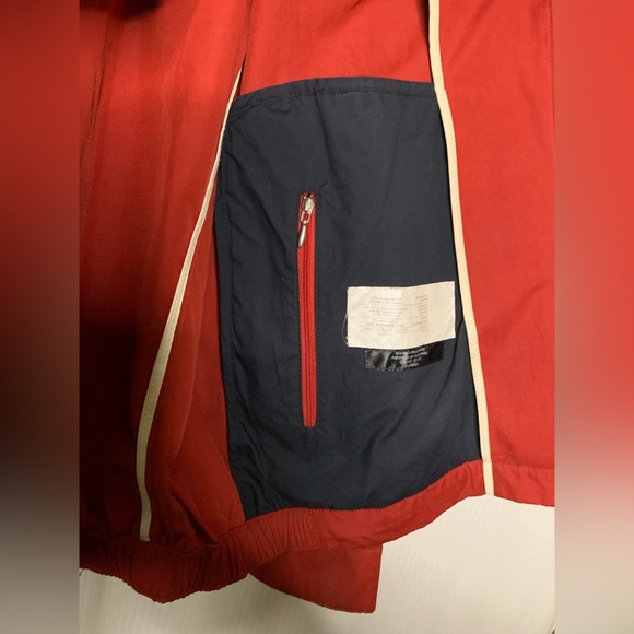 Bugatti - Red Bomber / Wind Breaker Style Jacket With Double Layer Pockets 44R - Picture 7 of 9